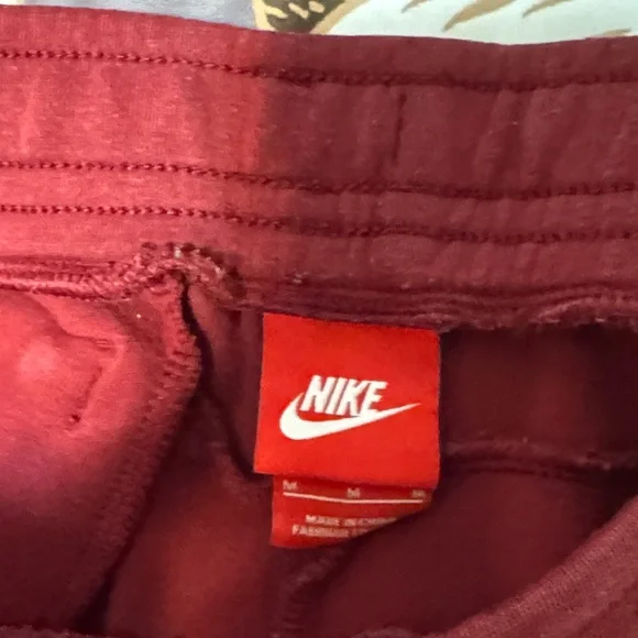Nike Men's Burgundy Sweatpants - Picture 2 of 2